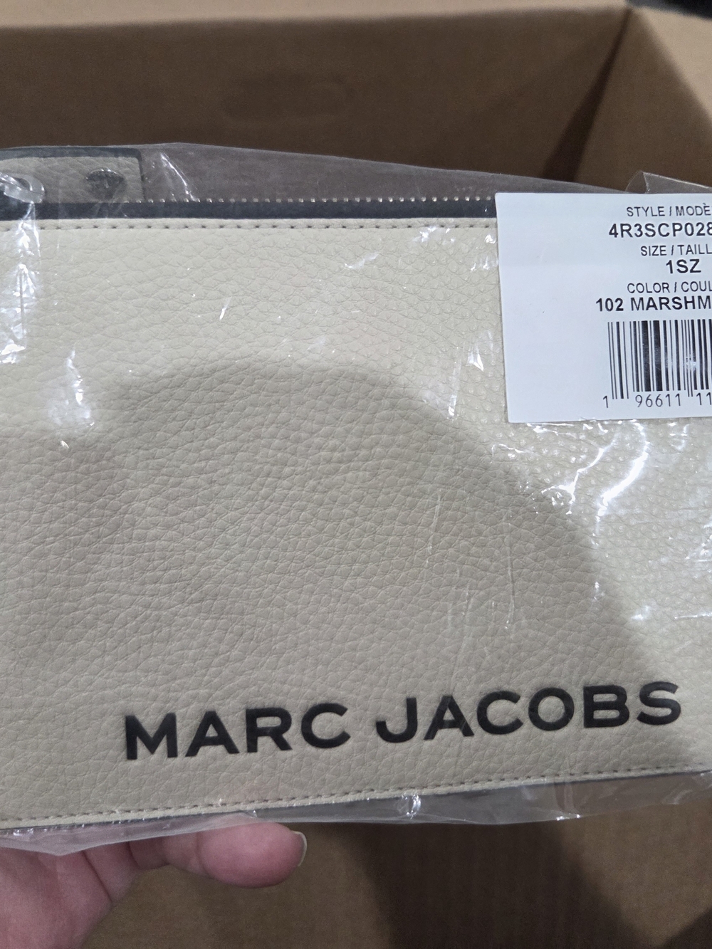 Marc Jacobs Marshmellow Wristlet - Picture 6 of 6